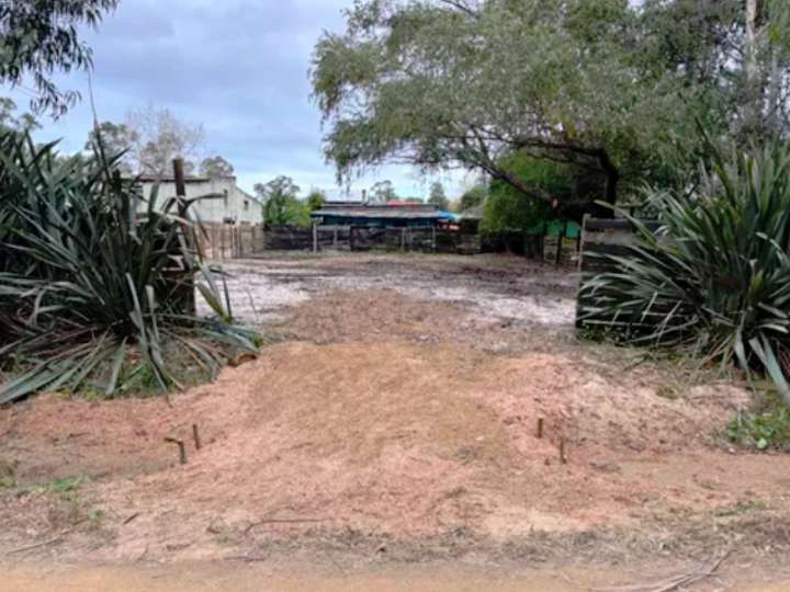 Terreno en venta en Lauro Ayestarán, El Tesoro