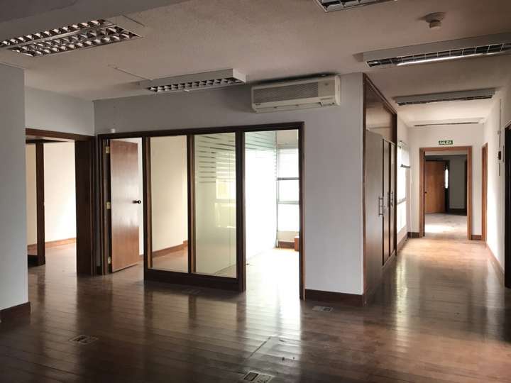 Comercial / Tienda en alquiler en Avenida 18 de Julio, Montevideo