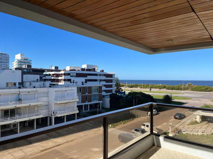 Apartamento en alquiler en Punta Del Este