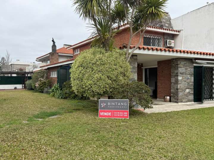 Casa en venta en Punta Gorda, Montevideo