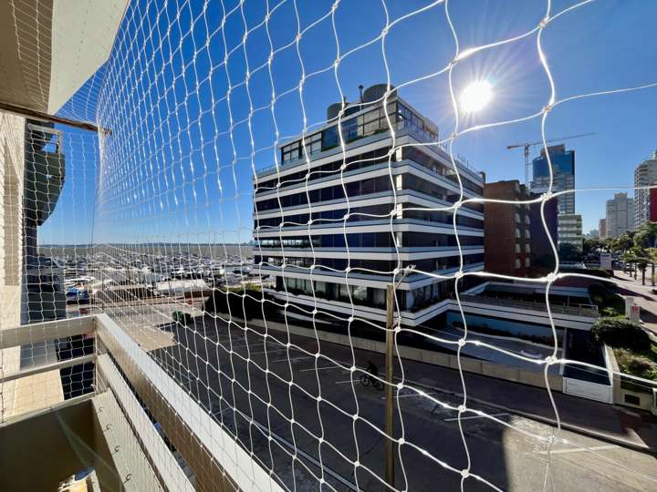 Apartamento en venta en Comodoro Gorlero (Calle 19), Punta Del Este