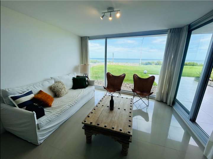 Apartamento en venta en Rambla Doctor Claudio Williman, Maldonado