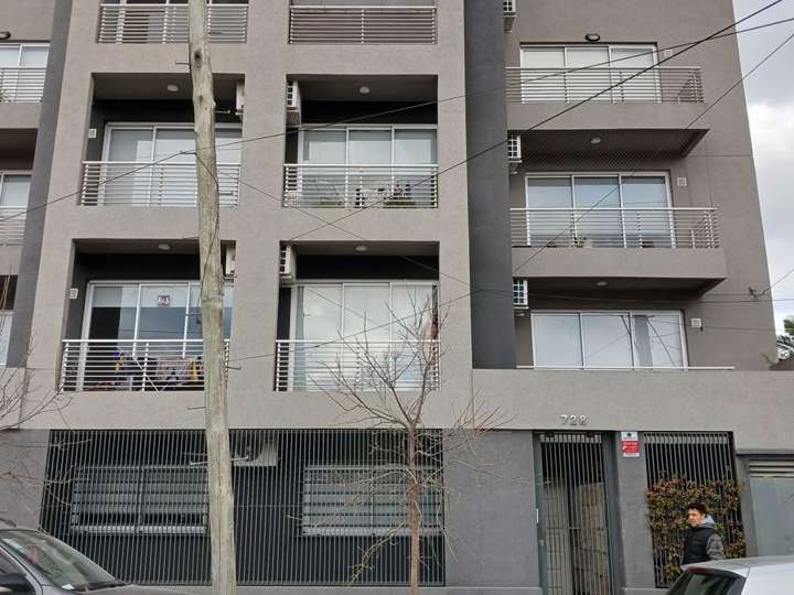 Departamento en alquiler en Claudio Cueca, El Palomar