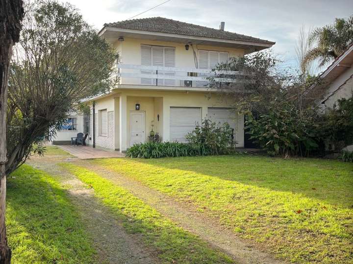 Casa en venta en Jacinto Calvo, 705, José Mármol