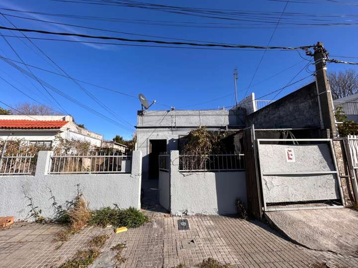 Casa en venta en Flor de Maroñas, Montevideo