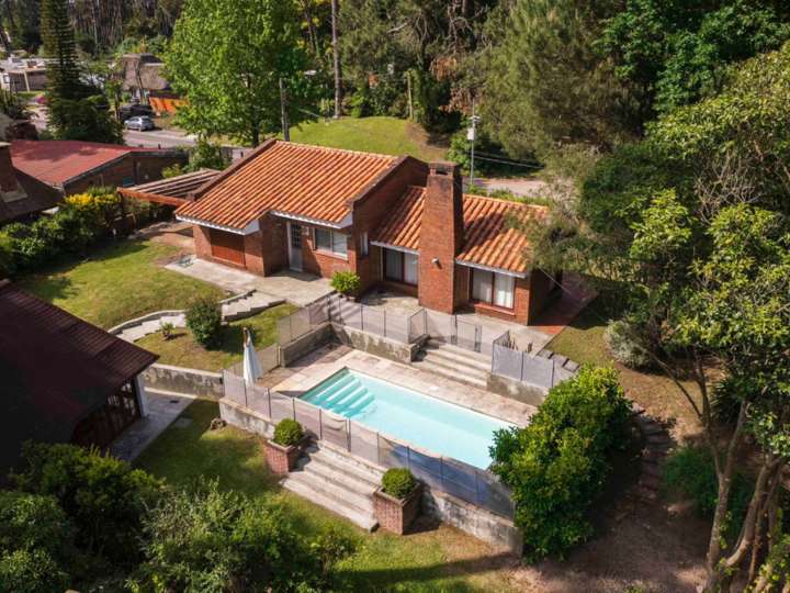 Casa en venta en Pinares, Maldonado