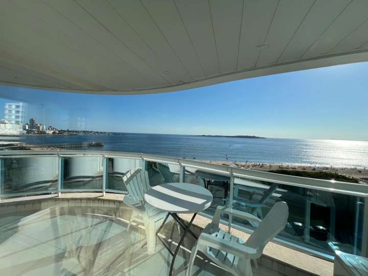 Apartamento en venta en Rambla Doctor Claudio Williman, Maldonado