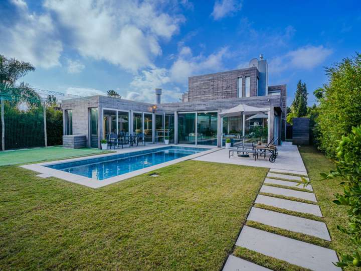 Casa en venta en Bulevar General José Gervasio Artigas, Maldonado