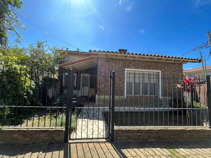 Casa en venta en Rivadavia, 1199, Buenos Aires
