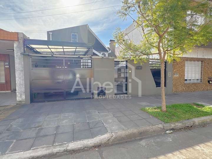 Casa en venta en Llavallol, 1787, Haedo