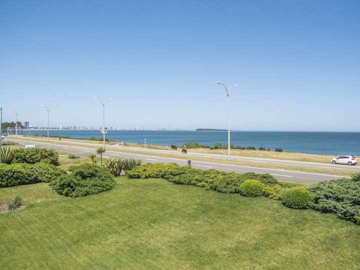 Apartamento en venta en Pinares, Maldonado