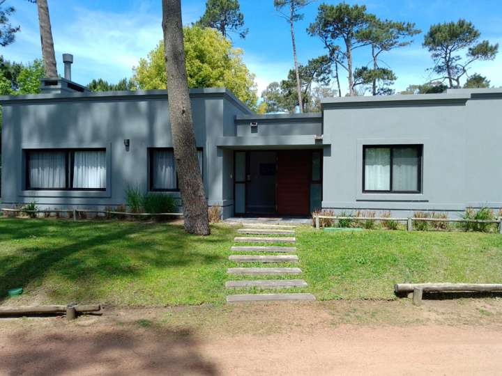 Casa en venta en Pinares, Maldonado