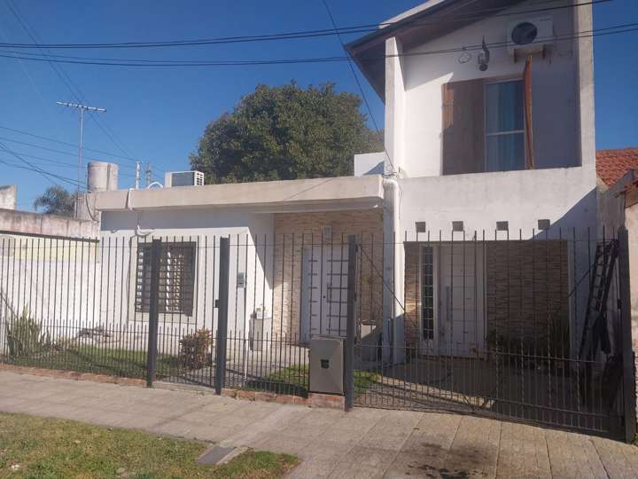Casa en venta en Los Mayas, 1599, Buenos Aires