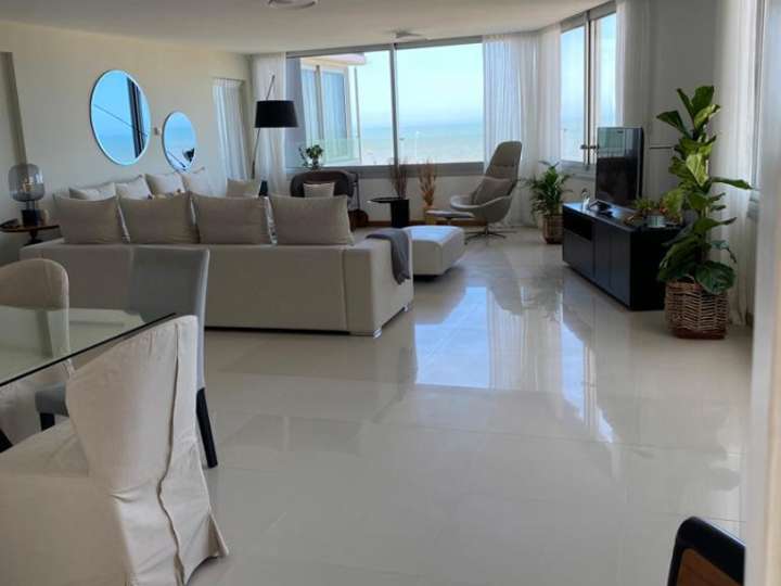 Apartamento en venta en Punta Del Este