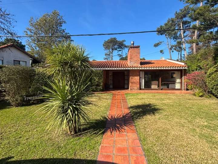 Casa en venta en Pinares, Maldonado