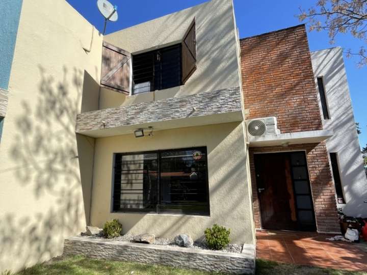 Casa en venta en Pinares, Maldonado