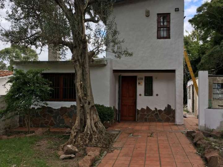 Casa en venta en Alberto Gómez Ruano, Montevideo