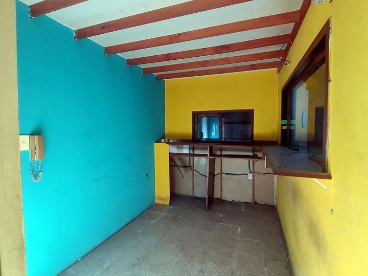 Comercial / Tienda en alquiler en Avenida Don Bosco, Buenos Aires