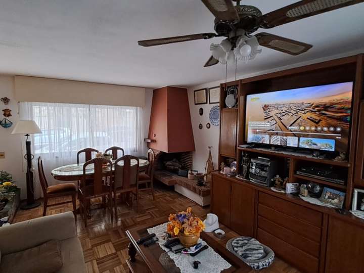 Casa en venta en Canelones, Montevideo