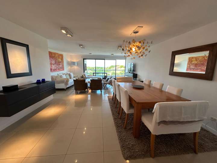 Apartamento en venta en Punta Del Este