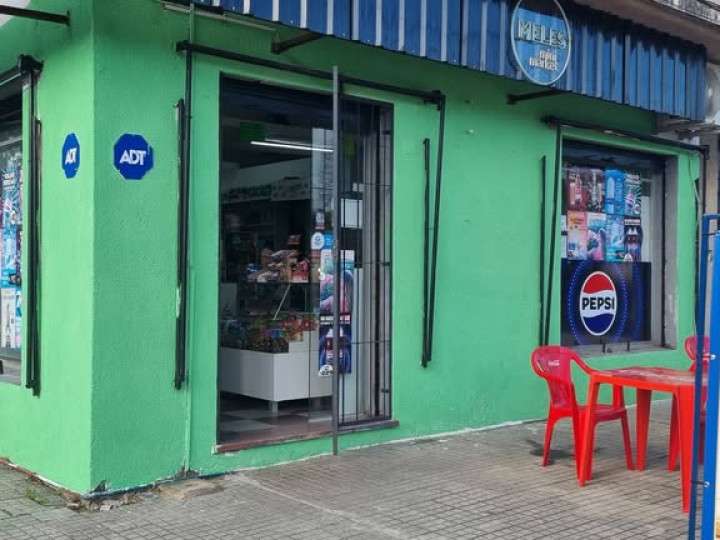 Comercial / Tienda en venta en Talcahuano, Montevideo