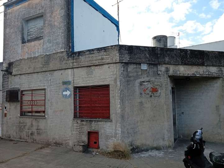 Casa en venta en José Mariano Serrano, Santa Fe