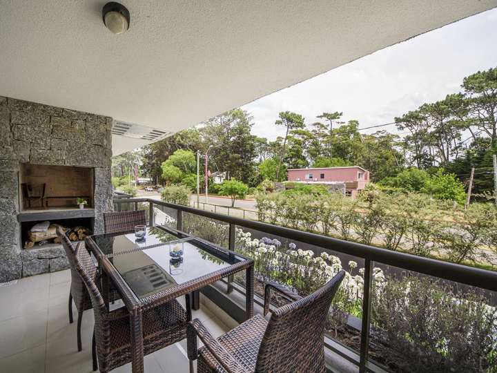 Apartamento en venta en Le Mans, Punta Del Este
