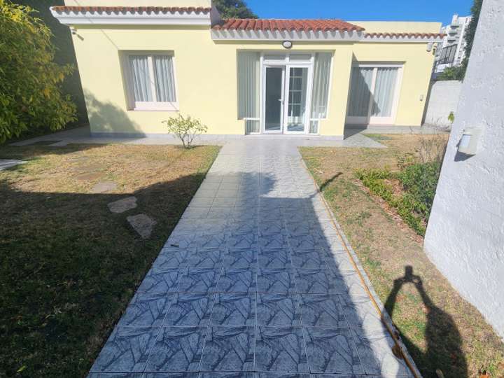 Casa en venta en Doctor Alejandro Gallinal, Montevideo
