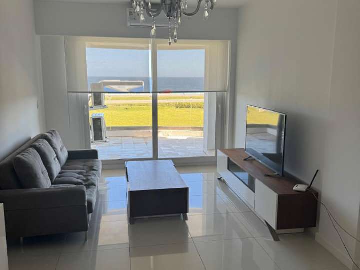 Apartamento en venta en Pinares, Maldonado