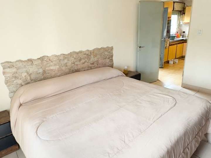 Casa en venta en Doctor José Darregueira, 453, Valentín Alsina