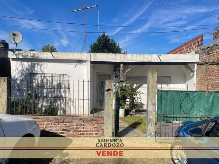 Casa en venta en Enrique Larreta, Buenos Aires