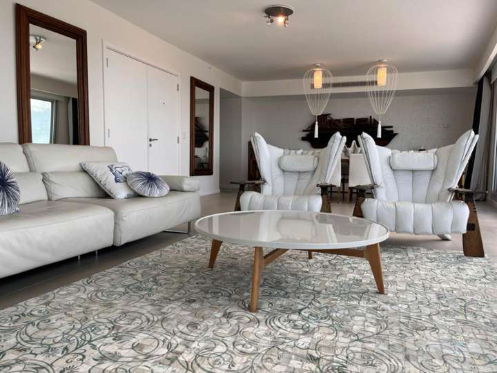 Apartamento en venta en Punta Del Este