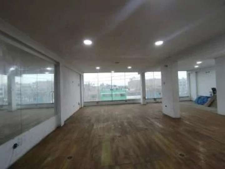 Comercial / Tienda en venta en Malvín, Montevideo