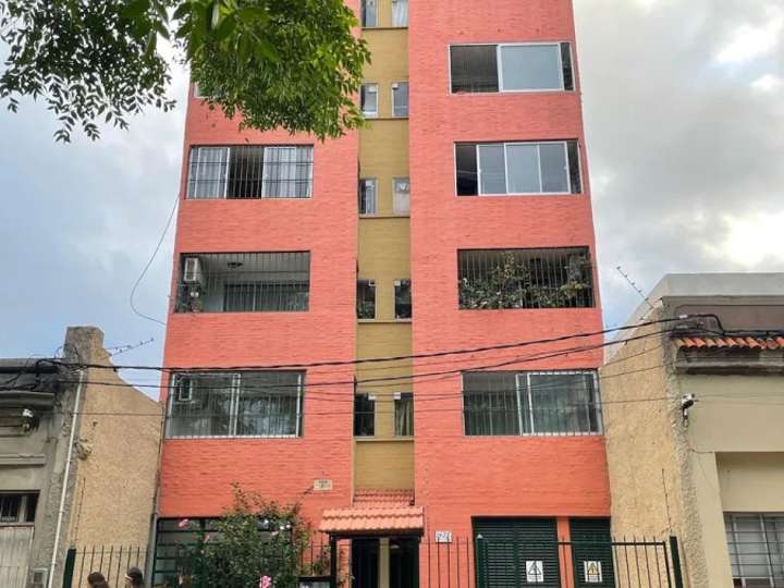 Apartamento en venta en Tiburcio Gómez, Montevideo
