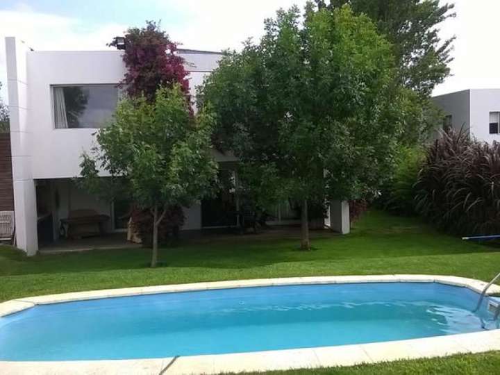 Casa en venta en Pinares, Maldonado