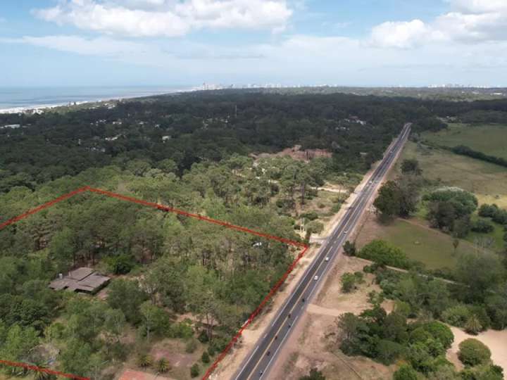 Terreno en venta en Avenida General Aparicio Saravia, San Rafael - El Placer