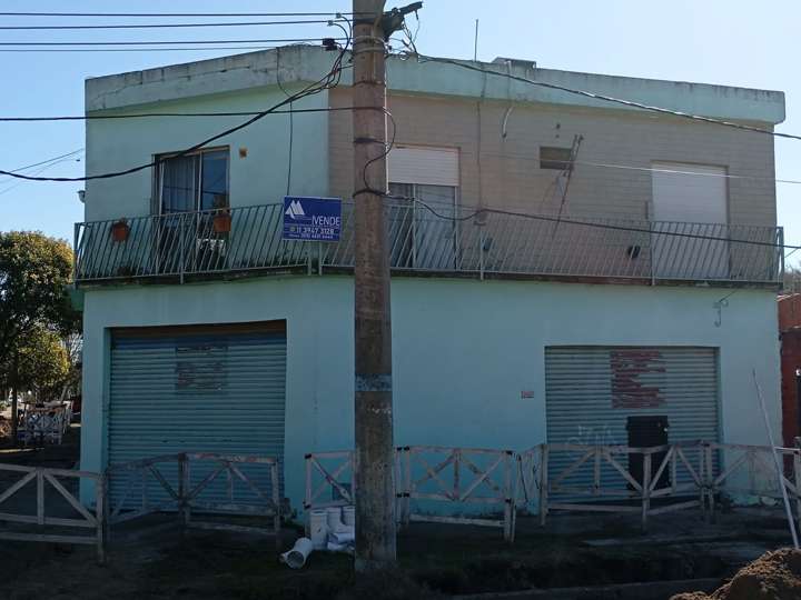 Casa en venta en Balbastro, Buenos Aires