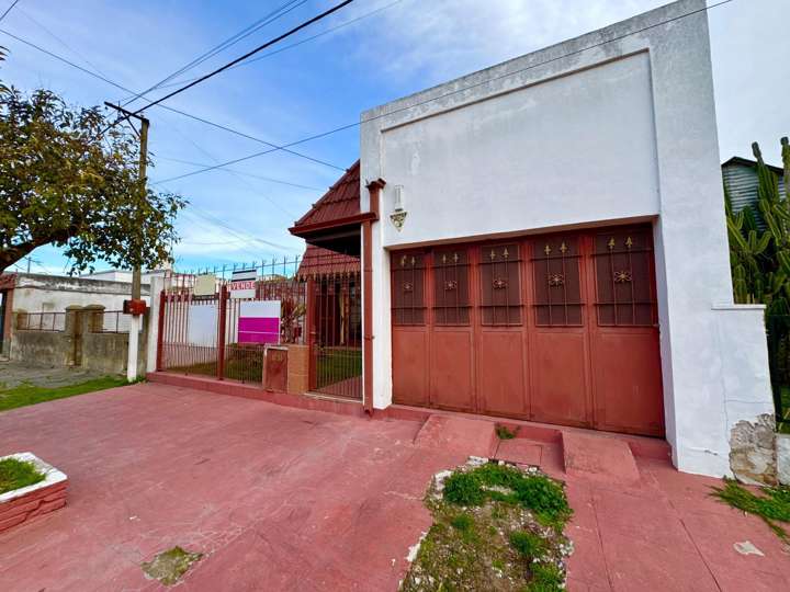 Casa en venta en Calle 172, 1900, Buenos Aires