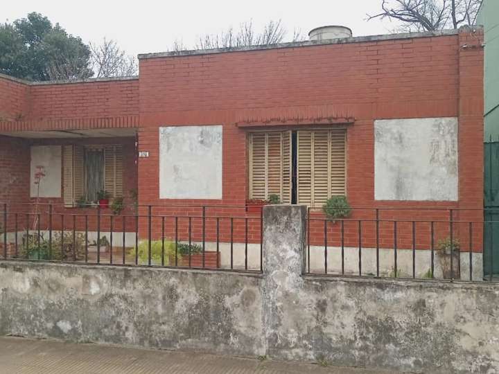 Casa en venta en Monseñor Arnoldo Blois, Buenos Aires