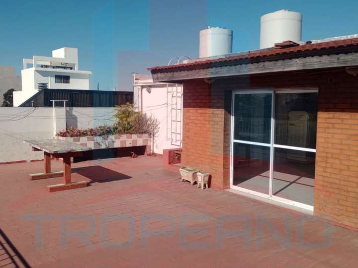 Edificio en venta en Las Heras, 2195, Lomas del Mirador