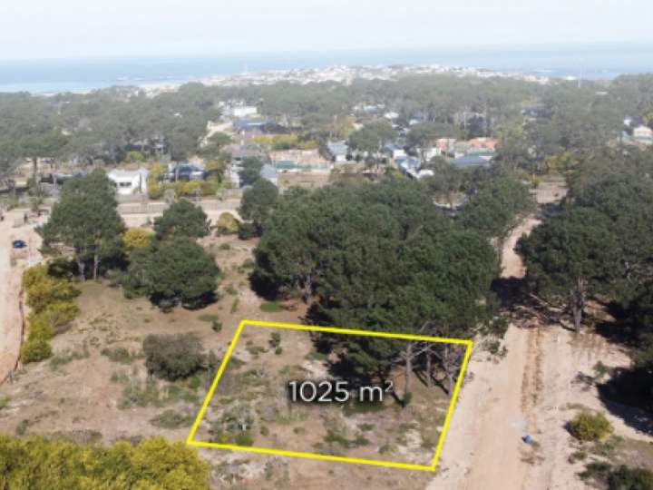 Terreno en venta en Punta Del Este