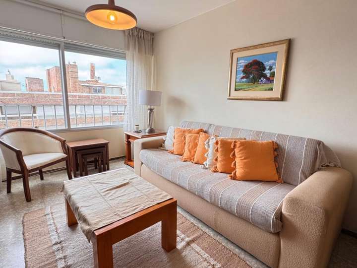 Apartamento en venta en Las Focas (Calle 30), Punta Del Este