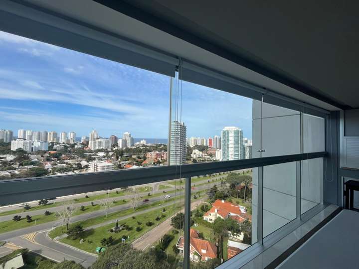 Apartamento en alquiler en Punta Del Este