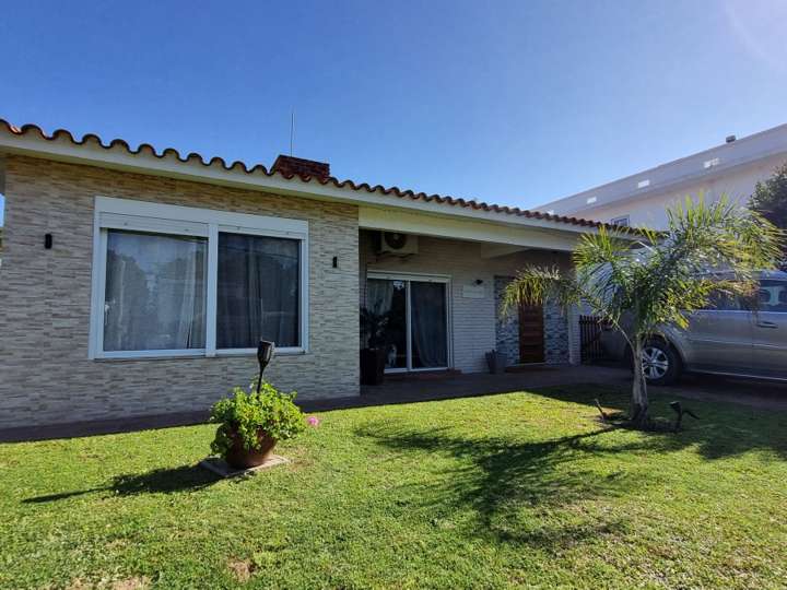 Casa en venta en Lázaro Gadea, Piriápolis
