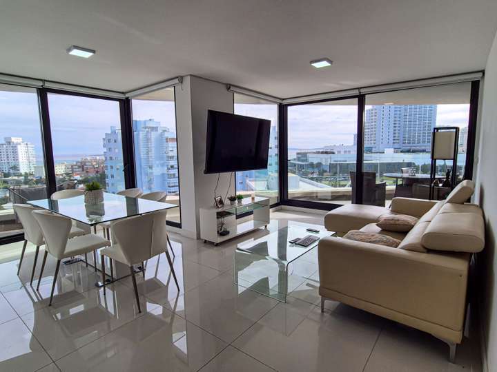 Apartamento en venta en Avenida Chiverta, Punta Del Este