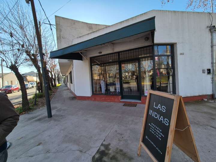 Casa en venta en 1002 - Avenida España, 1151, Luján