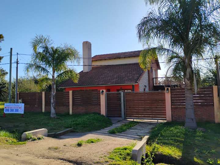 Casa en venta en Avenida 25 de Mayo, Piriápolis