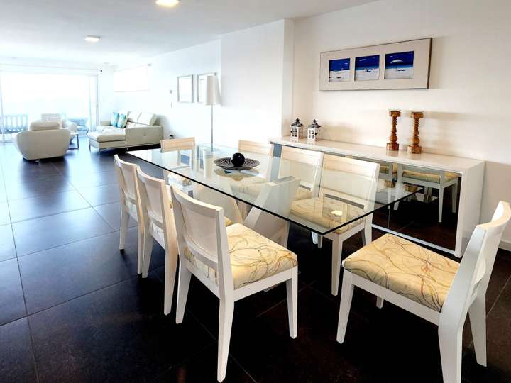Apartamento en venta en Rambla General Artigas, Punta Del Este