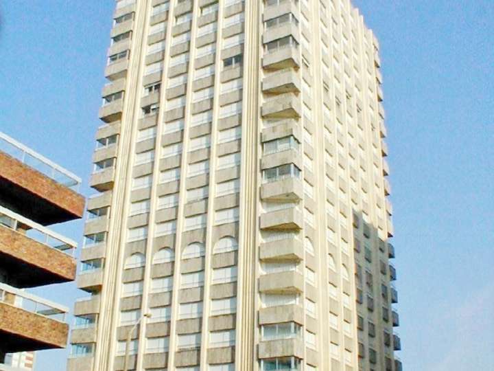 Apartamento en venta en El Mesana (Calle 24), Punta Del Este