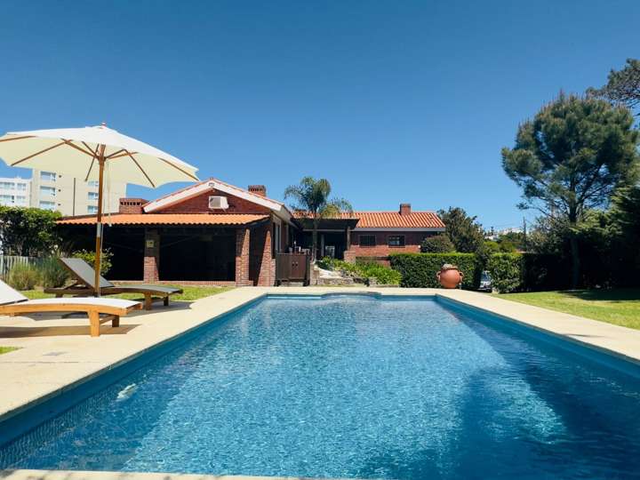 Casa en venta en Pinares, Maldonado